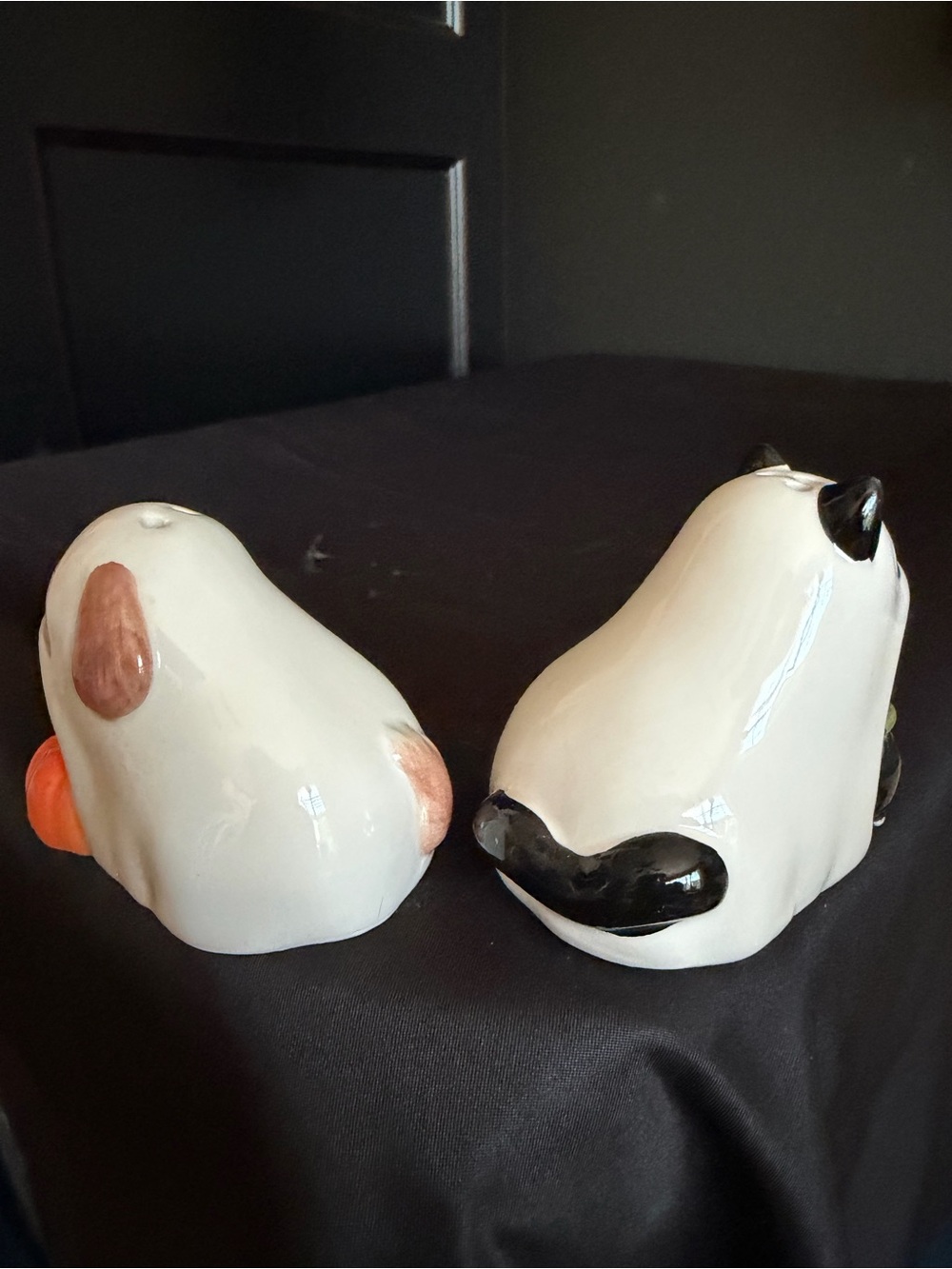 Salt & Pepper Shakers. Ceramic Cat & Dog Dressed as Ghosts. NWT. - Picture 2 of 8